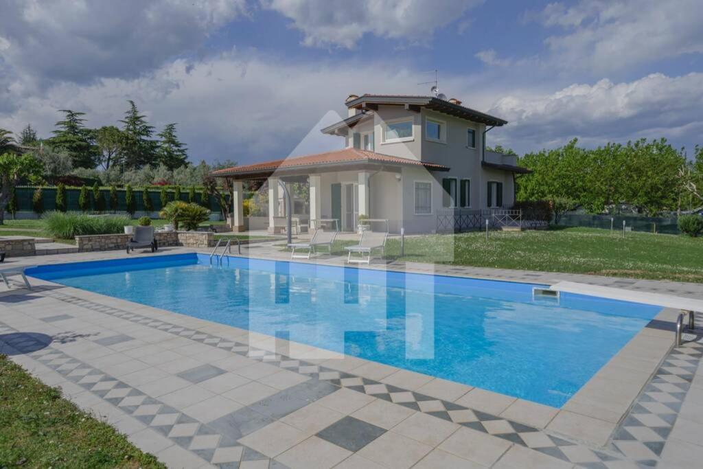 Apt24 - Fellini Villa